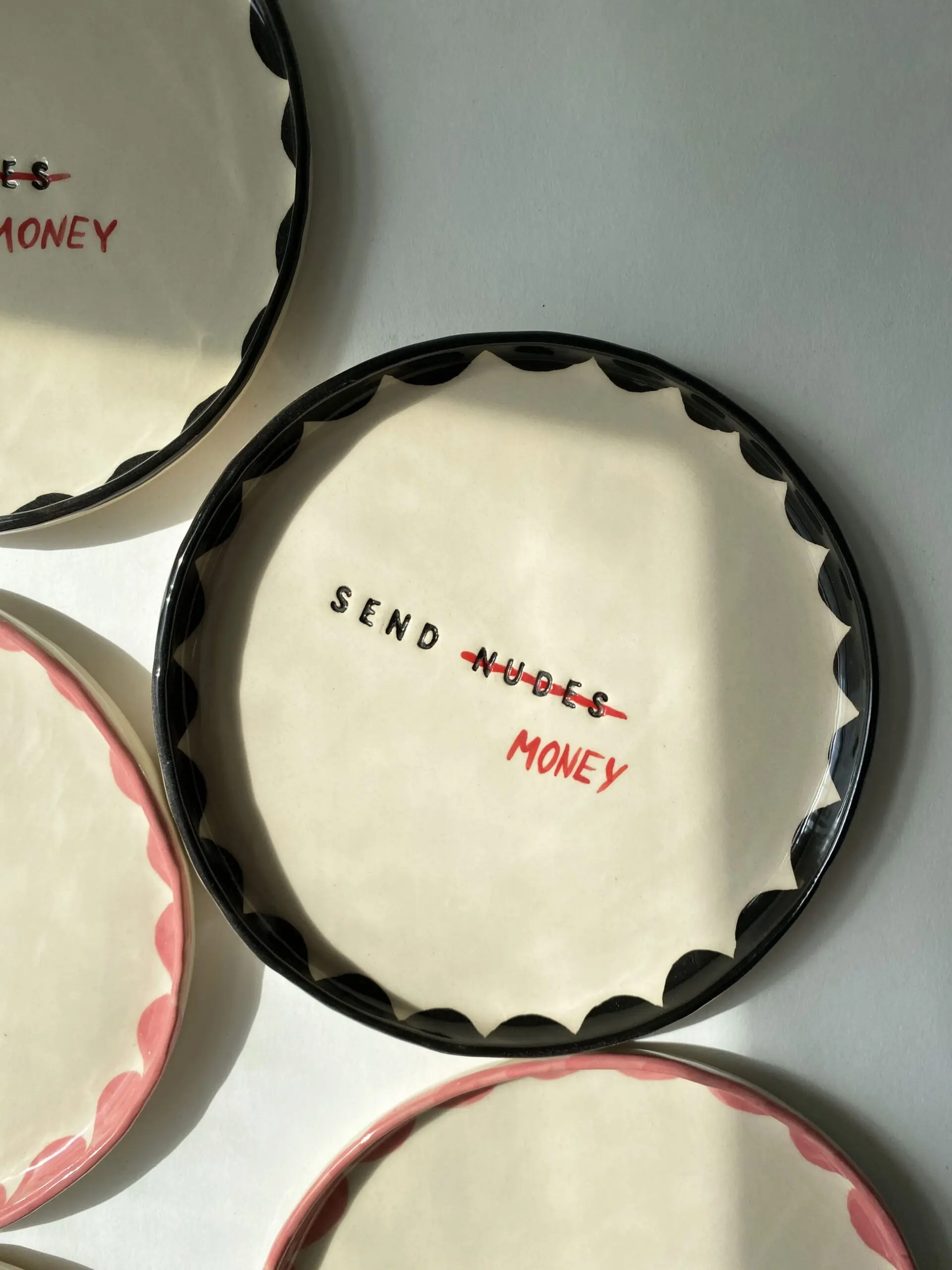 Moroz ceramics Тарелка "Send message" money, арт. T1SM246MZ