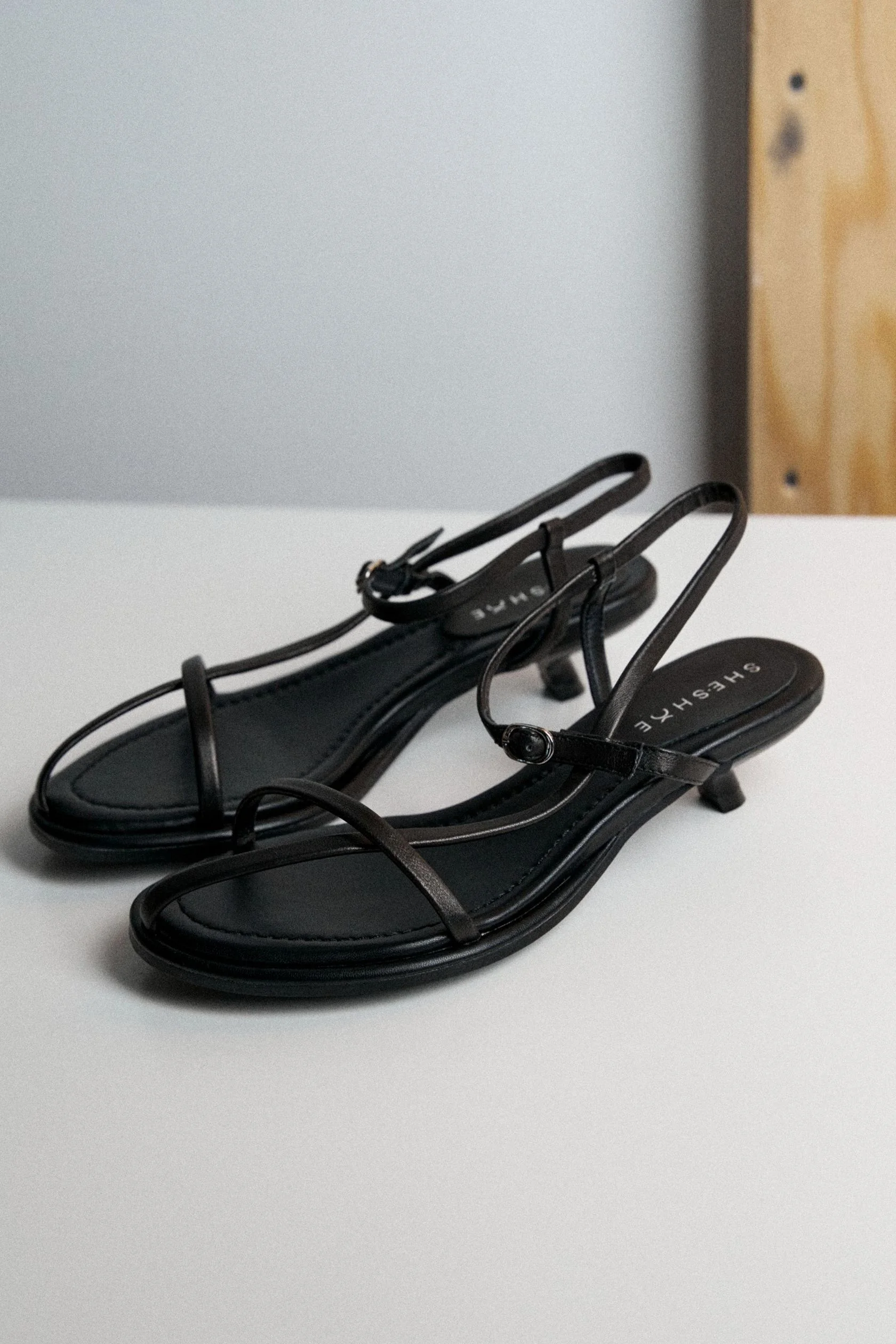 SHESHOE SH23750-WL/8 нат.кожа Туфли открытые жен кожа чер, арт. SH23750-WL-8