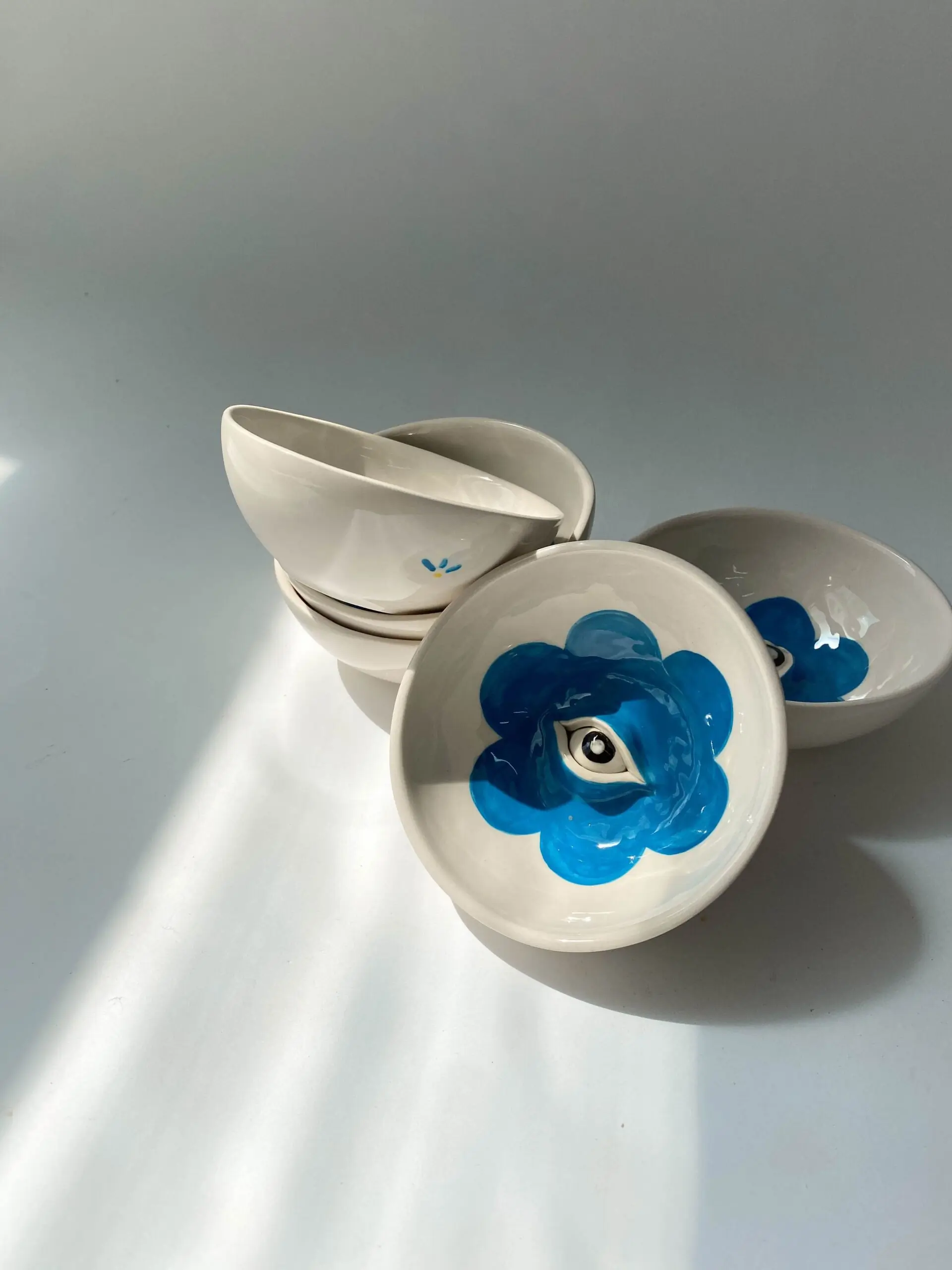 Moroz ceramics Мисочка «Eyes» с цветочком, арт. M2E246MZ
